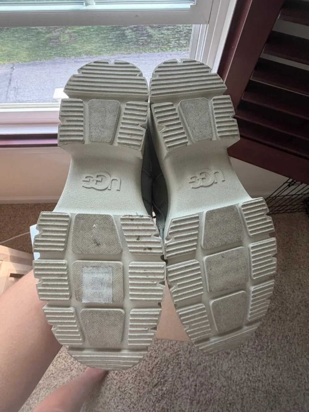 The UGG Ashton Hybrid in Moss Green